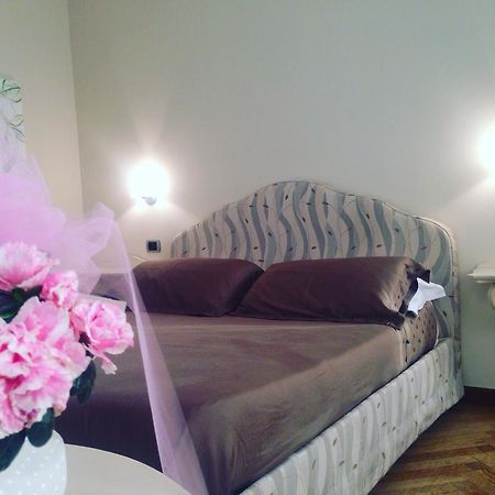 Hotel Langa In Cortemilia Екстериор снимка